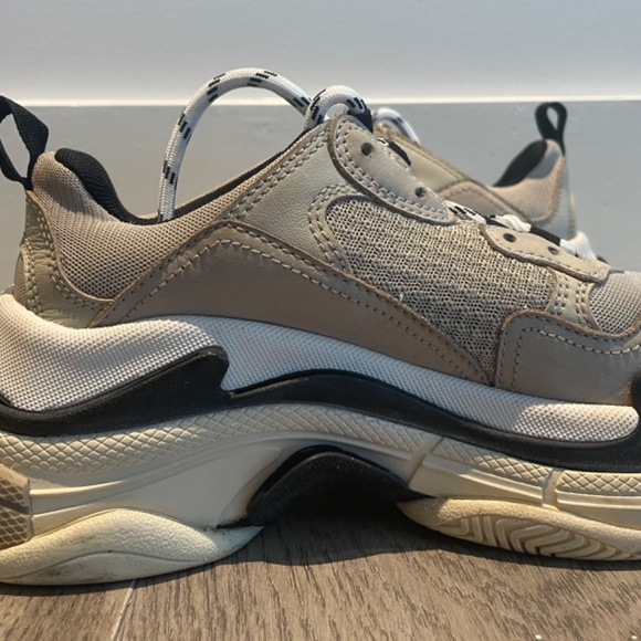 Balenciaga Triple S Sneakers - Picture 5 of 8
